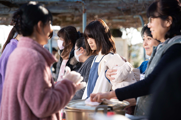 映画『嗤う蟲』深川麻衣